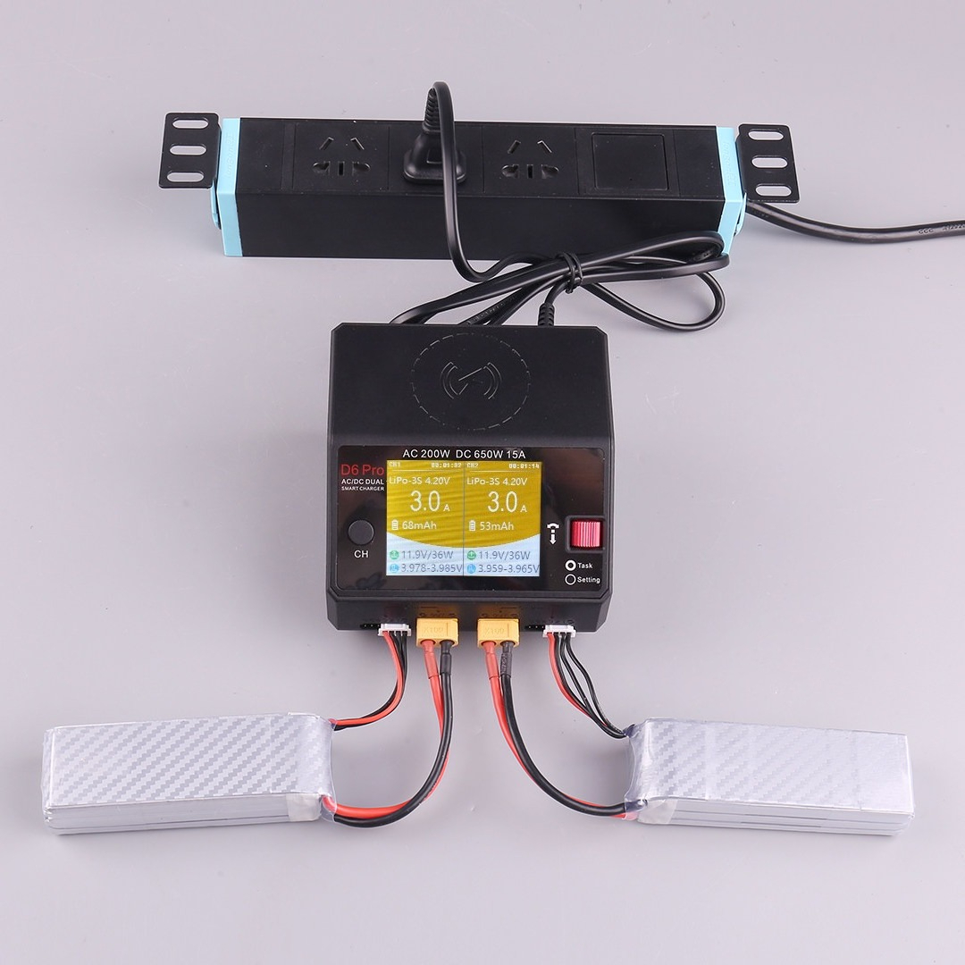 Intelligent Balance Charger, M - đánh giá và giá Drone Battery Charger